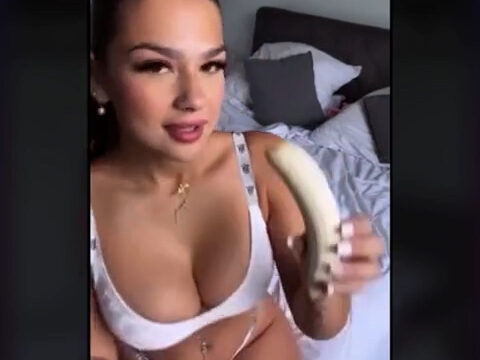 Xeniahelenaa Strip Teasing video by Onlyfans – So hot